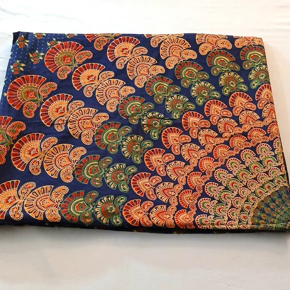 Beautiful Vintage Bedspead - Picture 2 of 10